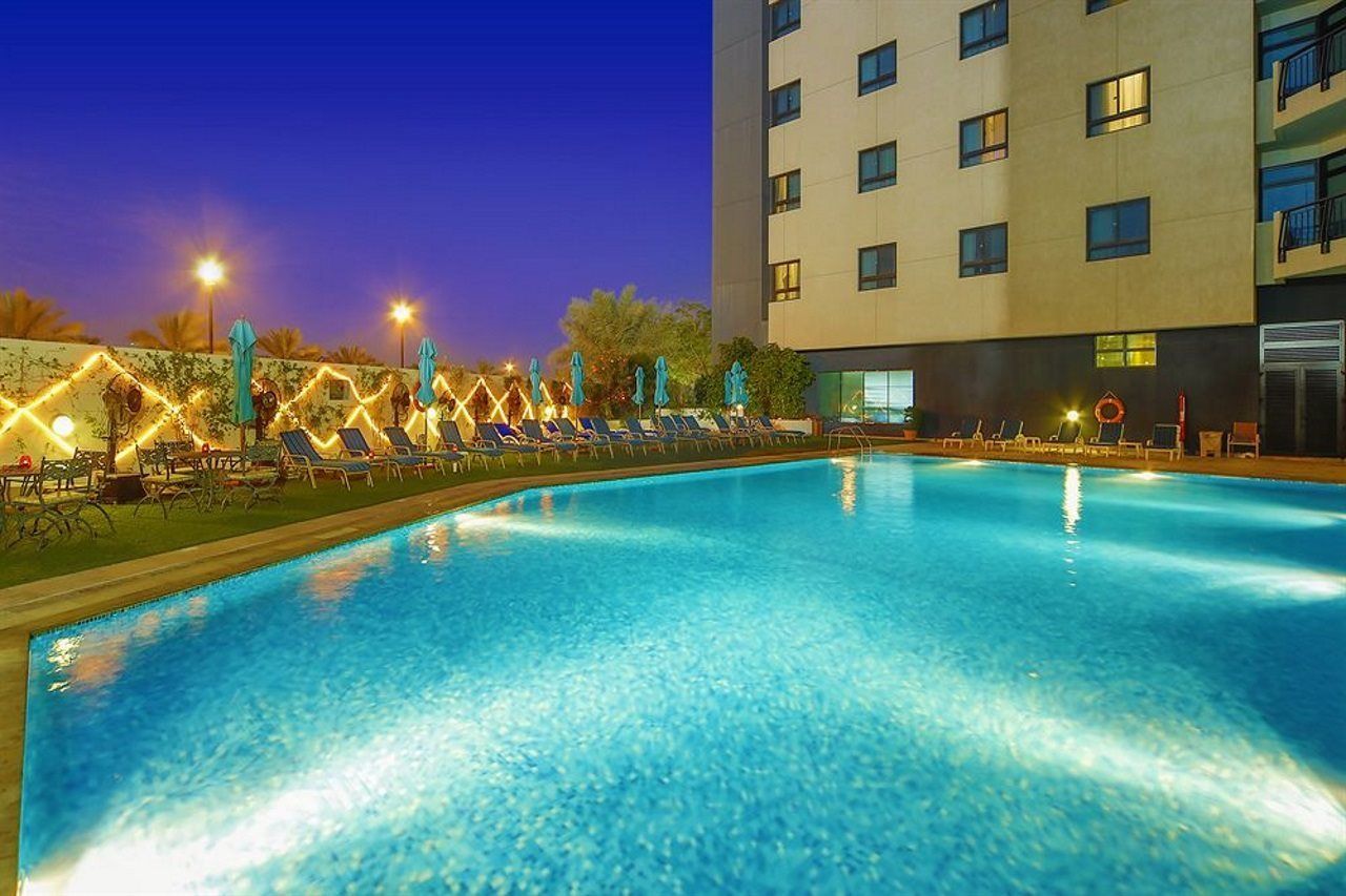 Arabian Park Dubai, An Edge By Rotana Hotel Exterior photo