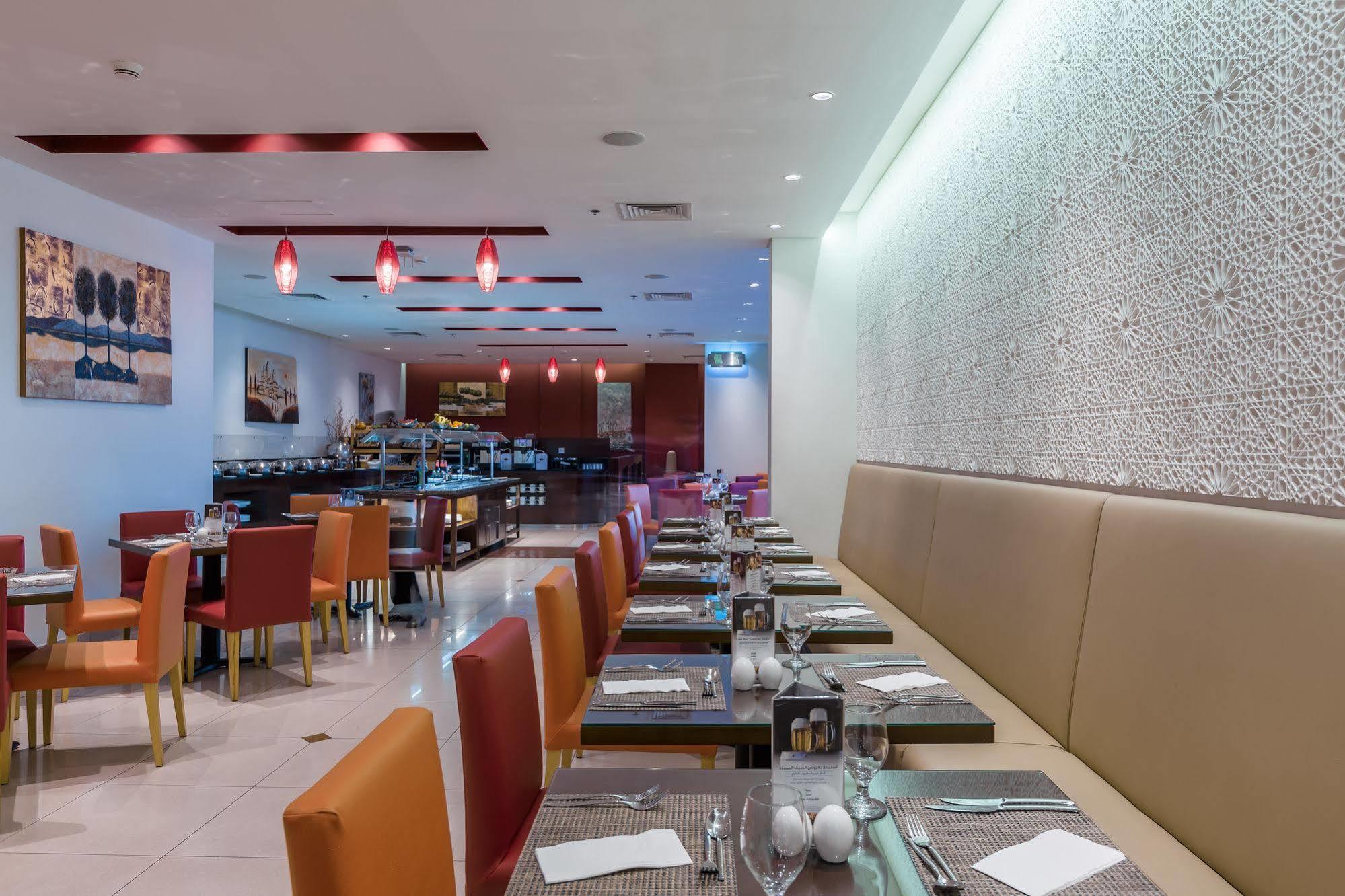 Arabian Park Dubai, An Edge By Rotana Hotel Exterior photo
